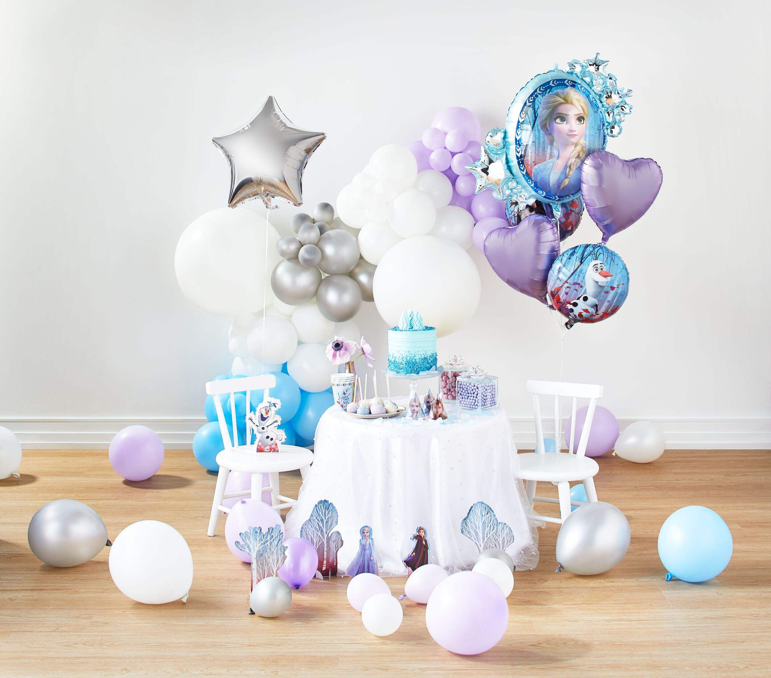 Disney Frozen Elsa/Anna/Olaf Heart/Round Satin Foil Balloon Bouquet, Blue/Purple, 5-pk - Image 2